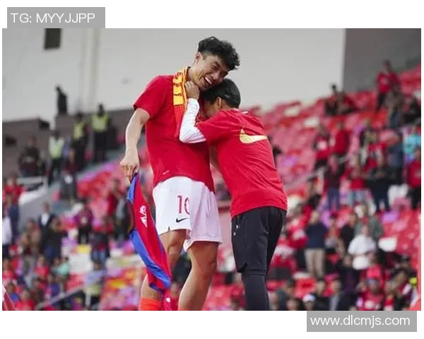 贵阳足球明星最新阵容揭晓引发球迷热议与期待 贵阳足球明星最新阵容揭晓引发球迷热议与期待