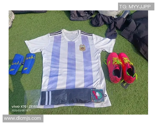 足球明星外号水里的背后故事与他在绿茵场上的传奇表现分析 足球明星外号水里的背后故事与他在绿茵场上的传奇表现分析